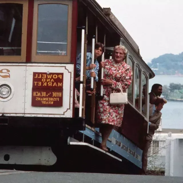 Szene aus Mrs. Doubtfire, als sie in der Cable Car waren